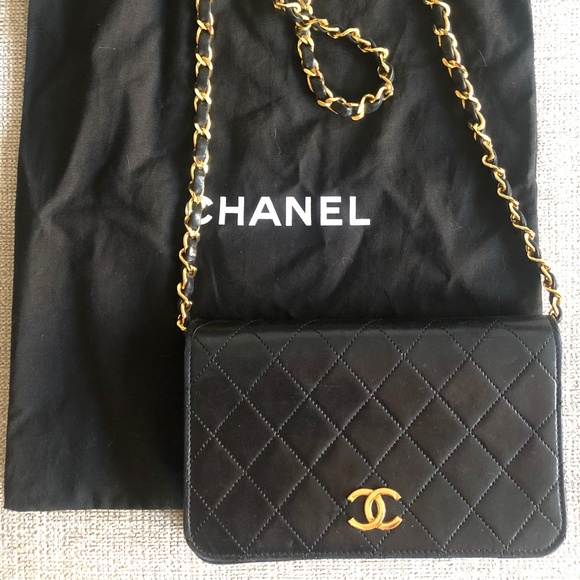 CHANEL Handbags - Auth Vintage Chanel Black Mini Flap Bag WOC